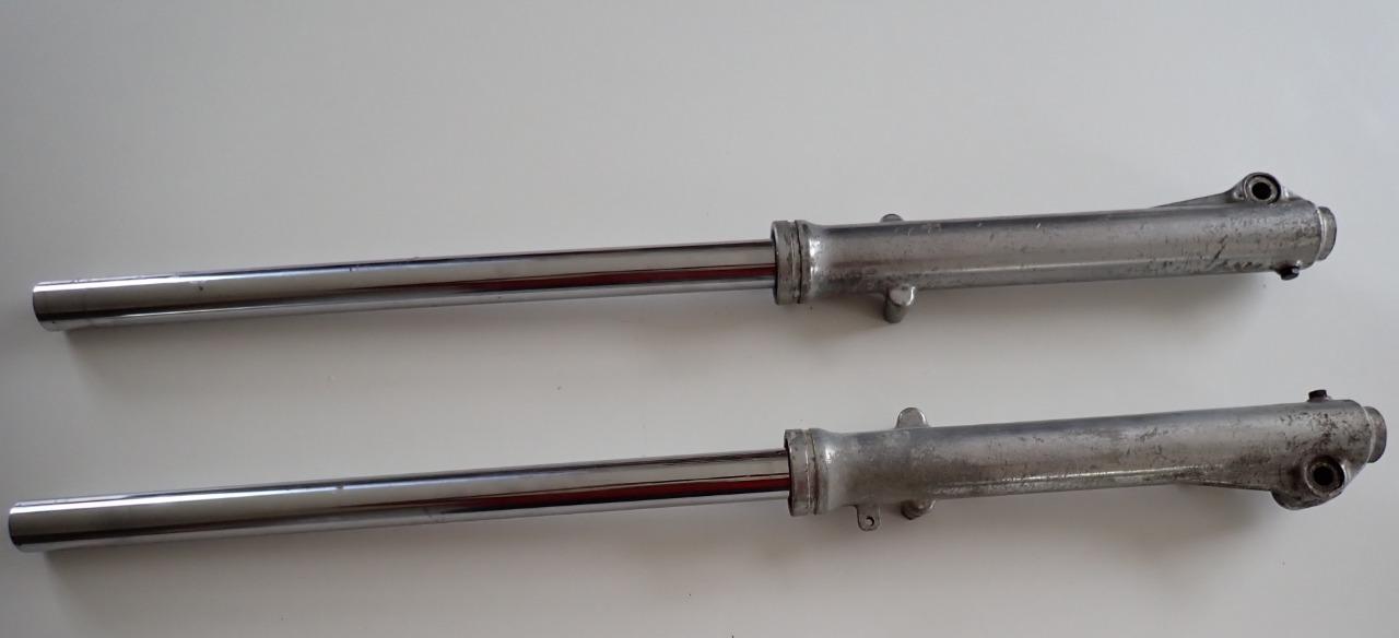 Tubes et fourreaux KAWASAKI 125 KE de 1984 KE 125 LesAnciennes.com