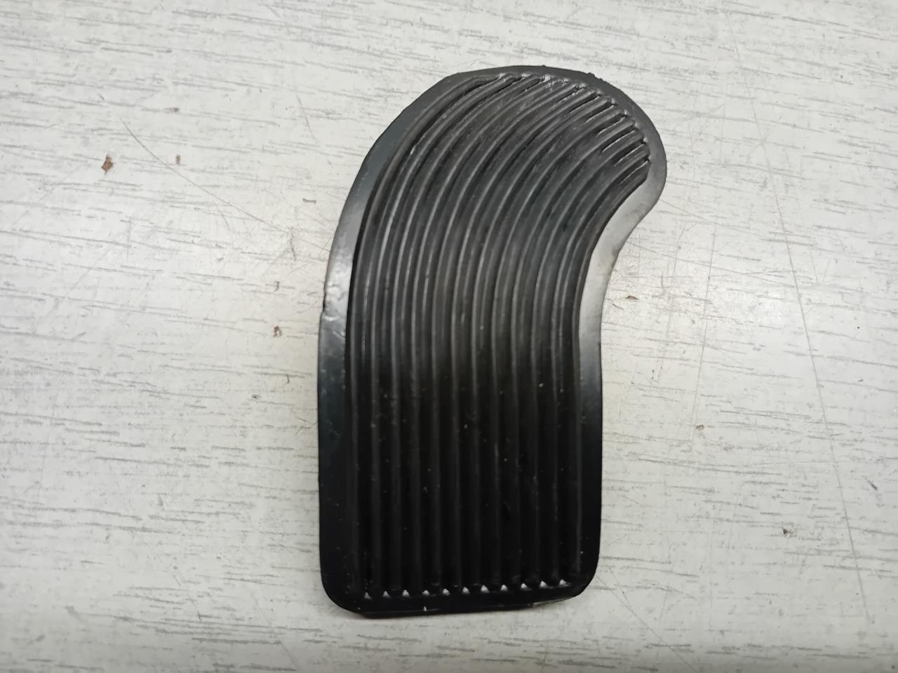 4300771 CACHE PEDALE NEUF ACCELERATEUR FIAT X1/9 LesAnciennes.com