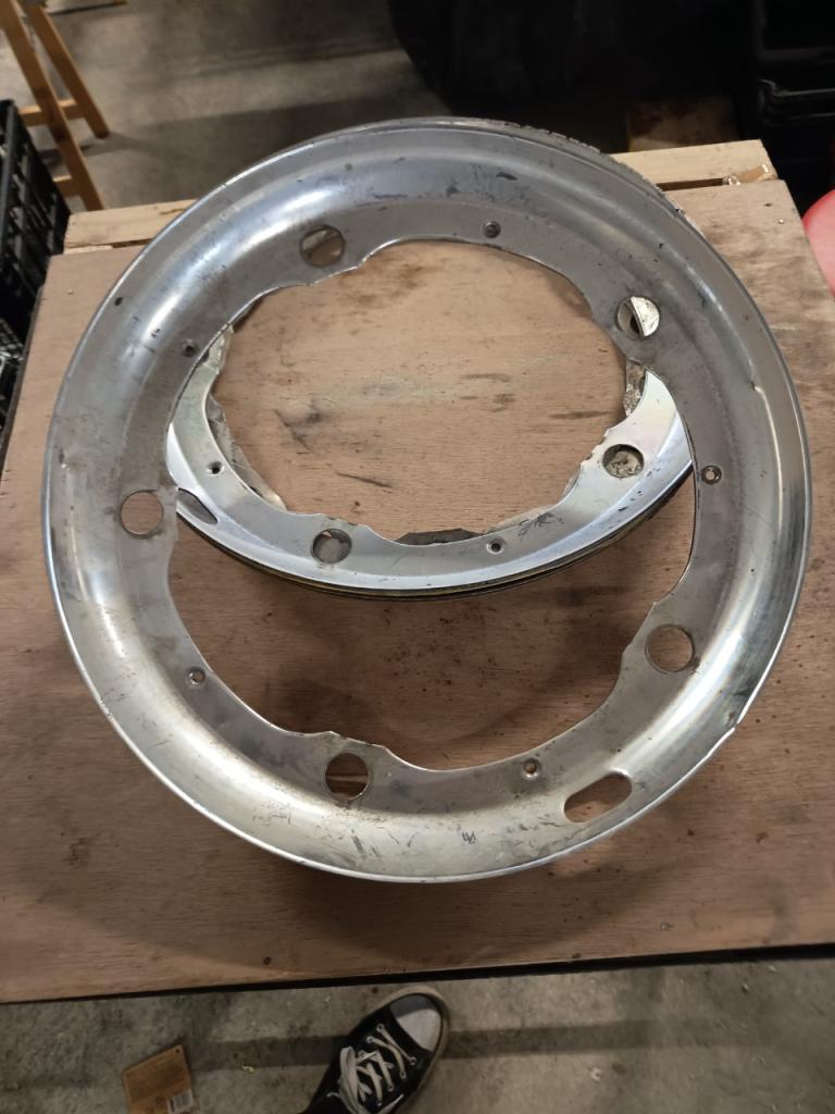 Enjoliveurs LesAnciennes.com