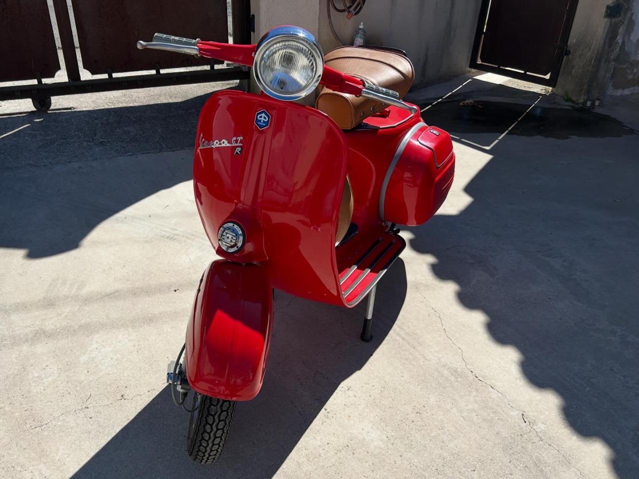 VESPA GTR VNL2T - 1974 LesAnciennes.com
