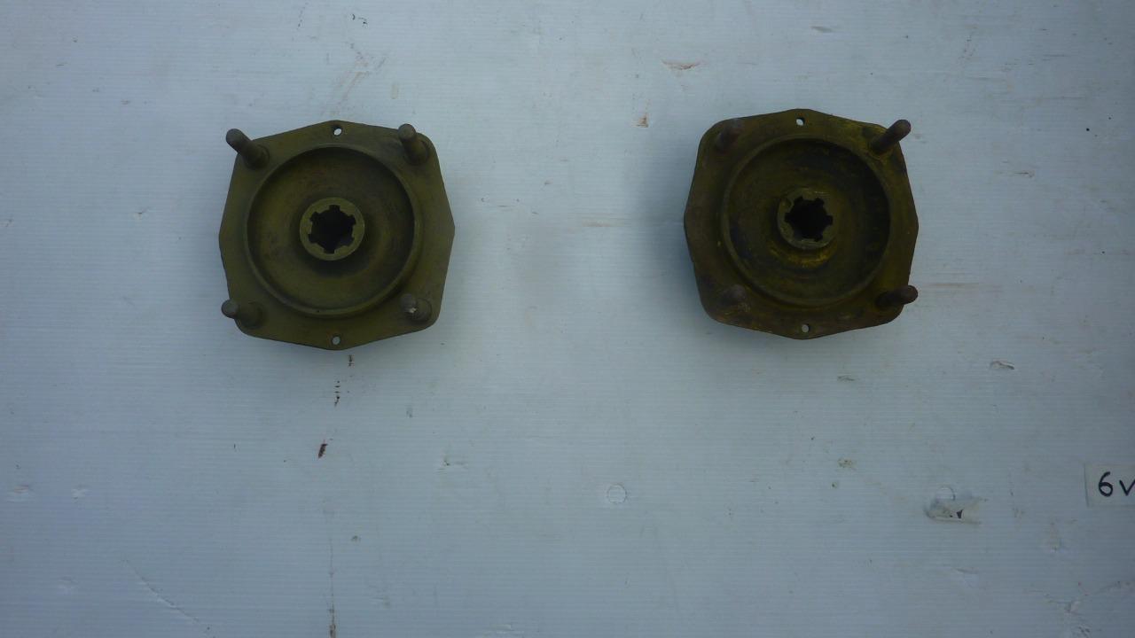 Lot de pièces SIMCA 8 LesAnciennes.com