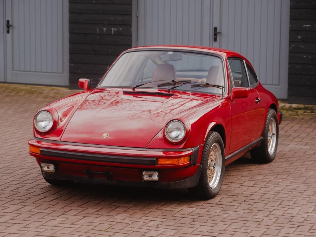PORSCHE 911 - 1975 LesAnciennes.com