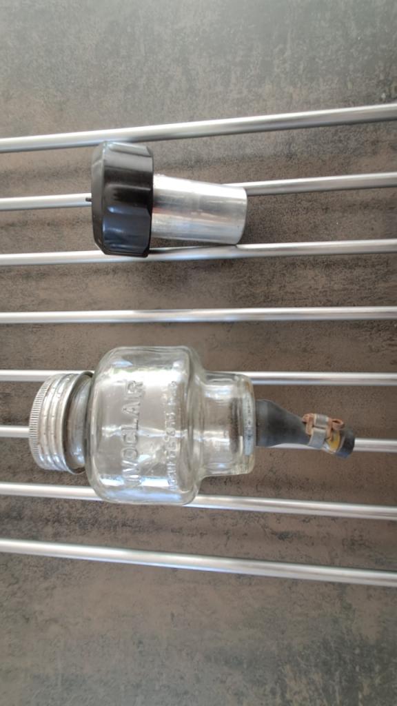 Vase de liquide de frein RENAULT Frégate LesAnciennes.com