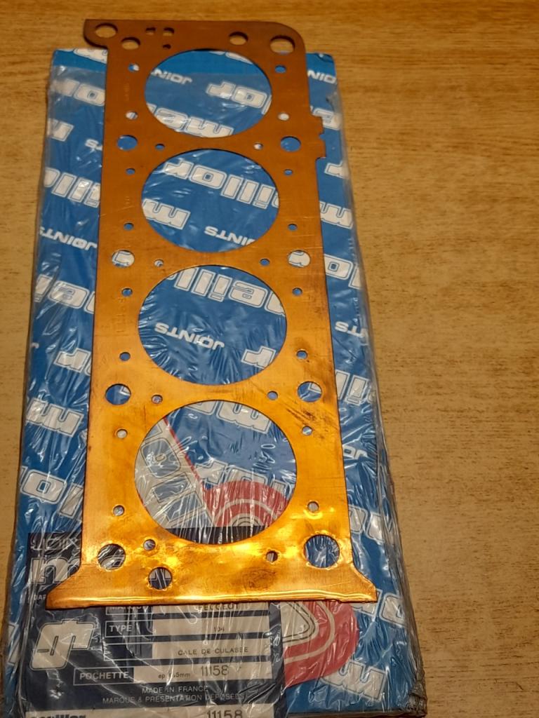 Joint Cale de Culasse Peugeot 104 LesAnciennes.com