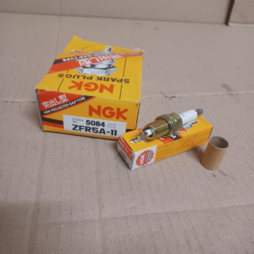 Lot de 8 bougies NGK Chrysler Voyager III Jeep wra LesAnciennes.com