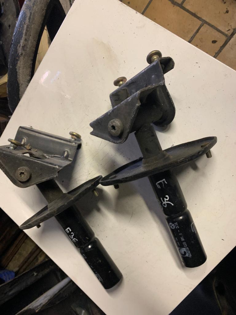 BUTOIR p-choc AR BMW E 36 COMPACT LesAnciennes.com