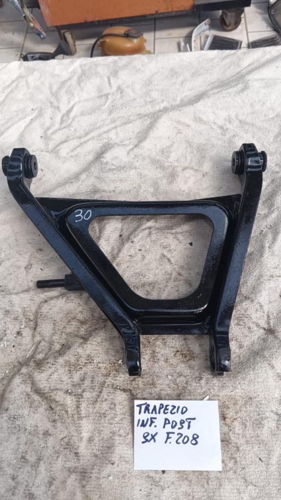 Suspension inférieur arrière droit Ferrari 308/246 LesAnciennes.com