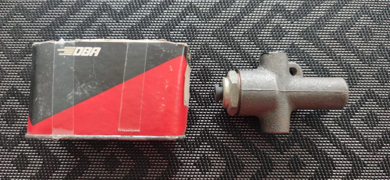 Répartiteur / correcteur de freins SIMCA 1300 1500 LesAnciennes.com