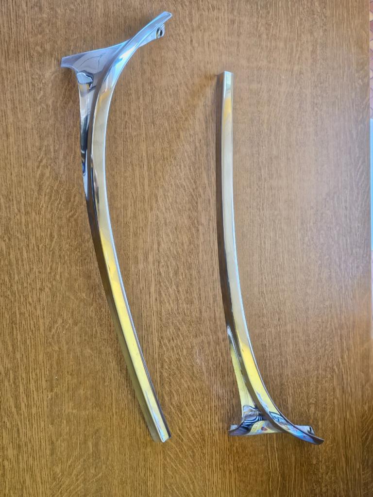 Tour de pare brise CITROEN DS LesAnciennes.com