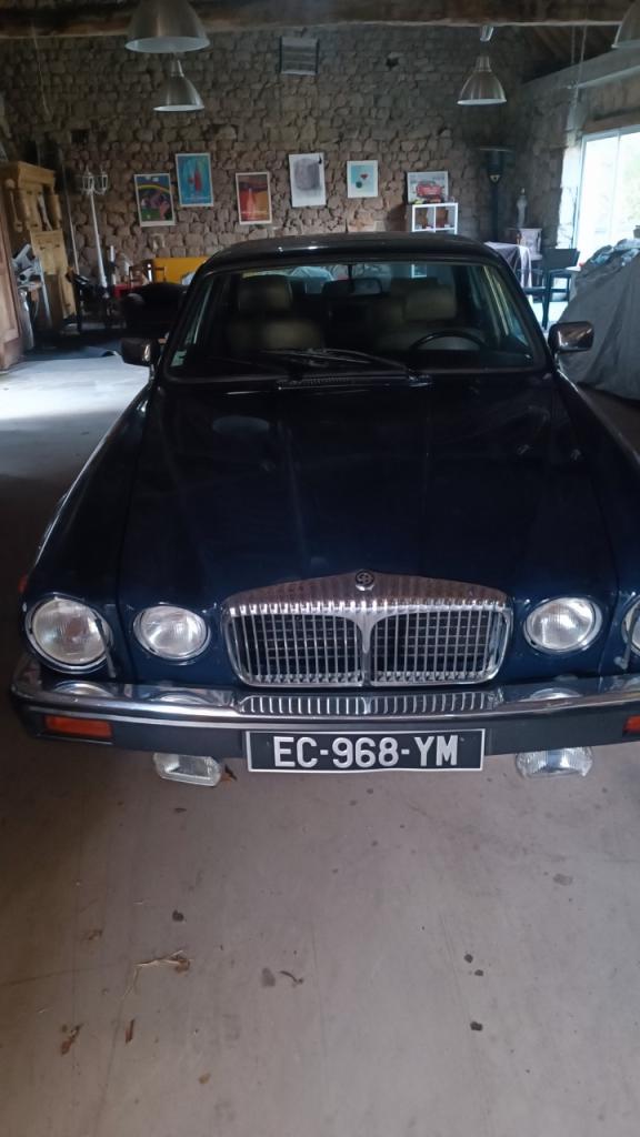 DAIMLER Double Six - 1987 LesAnciennes.com