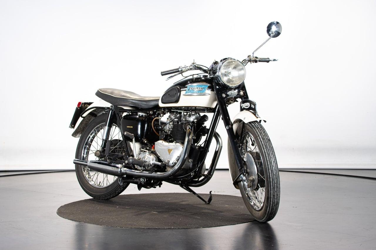 1959 Triumph 6T Thunderbird LesAnciennes.com
