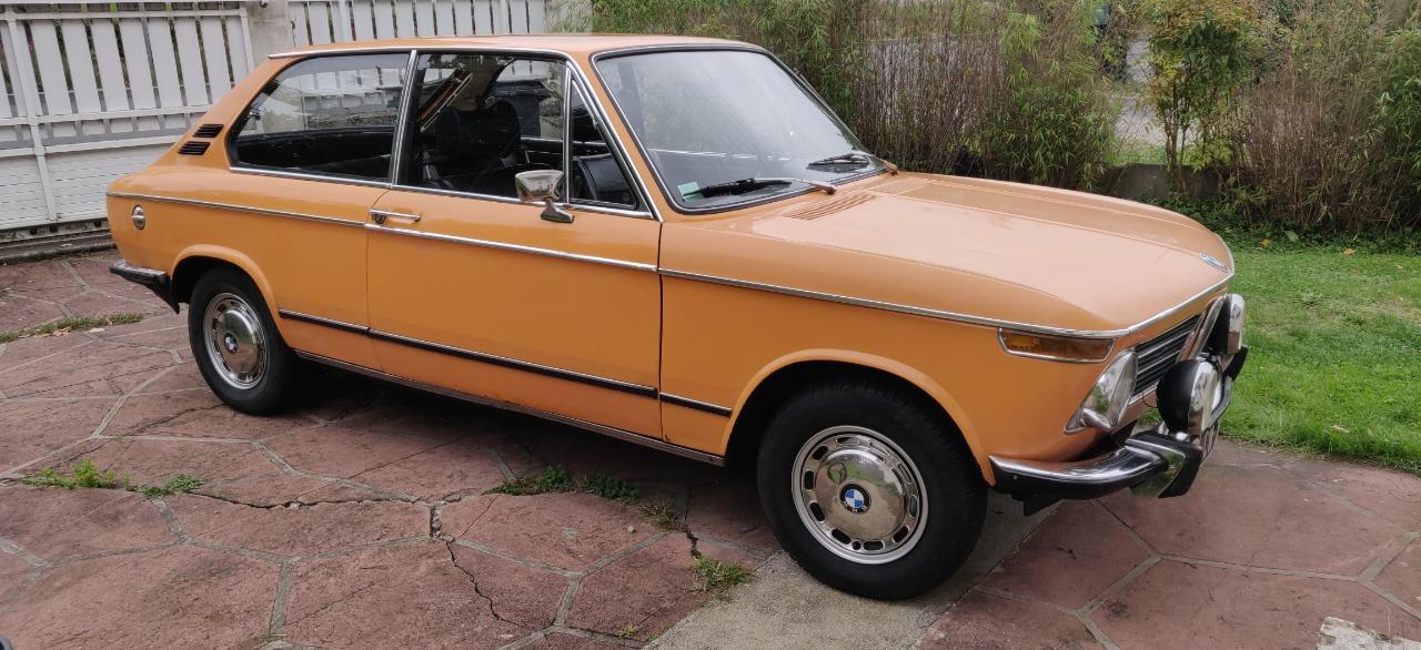 BMW 2002 Touring - 1973 LesAnciennes.com