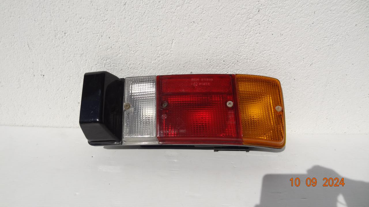 Feu FIAT 127 LesAnciennes.com