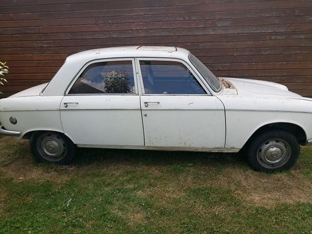PEUGEOT 204 Berline - 1966 LesAnciennes.com
