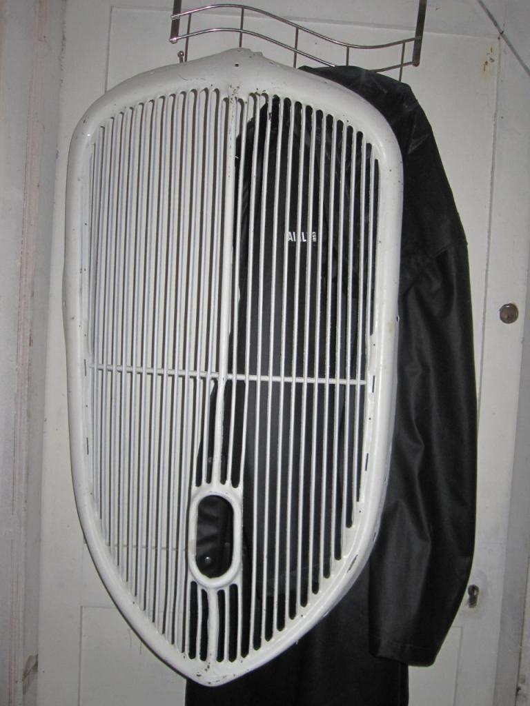 Calandre CITROEN Traction 11 B LesAnciennes.com