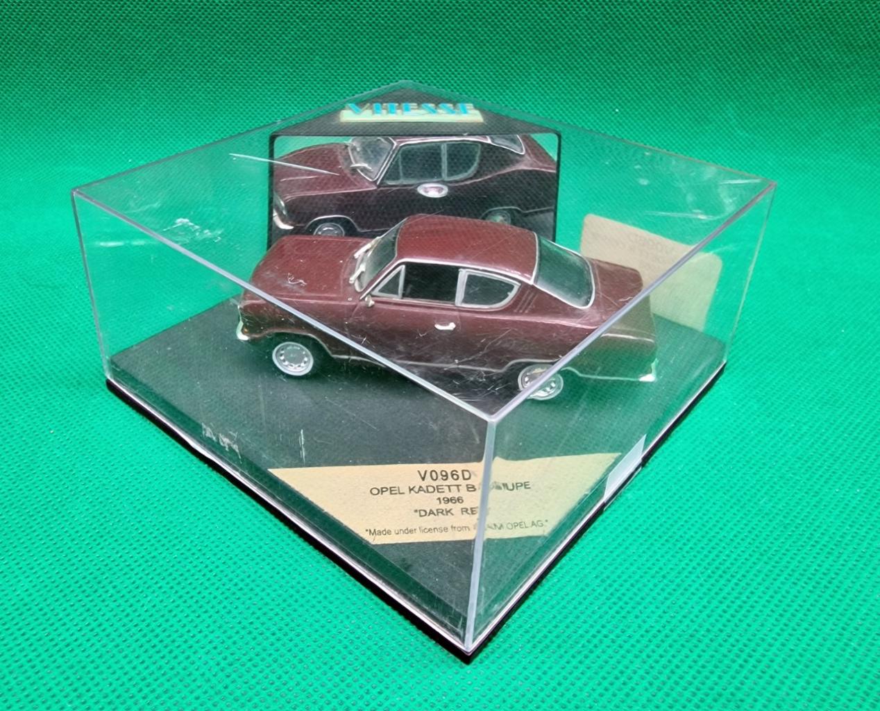 Opel Kadett B coupé 1966 LesAnciennes.com