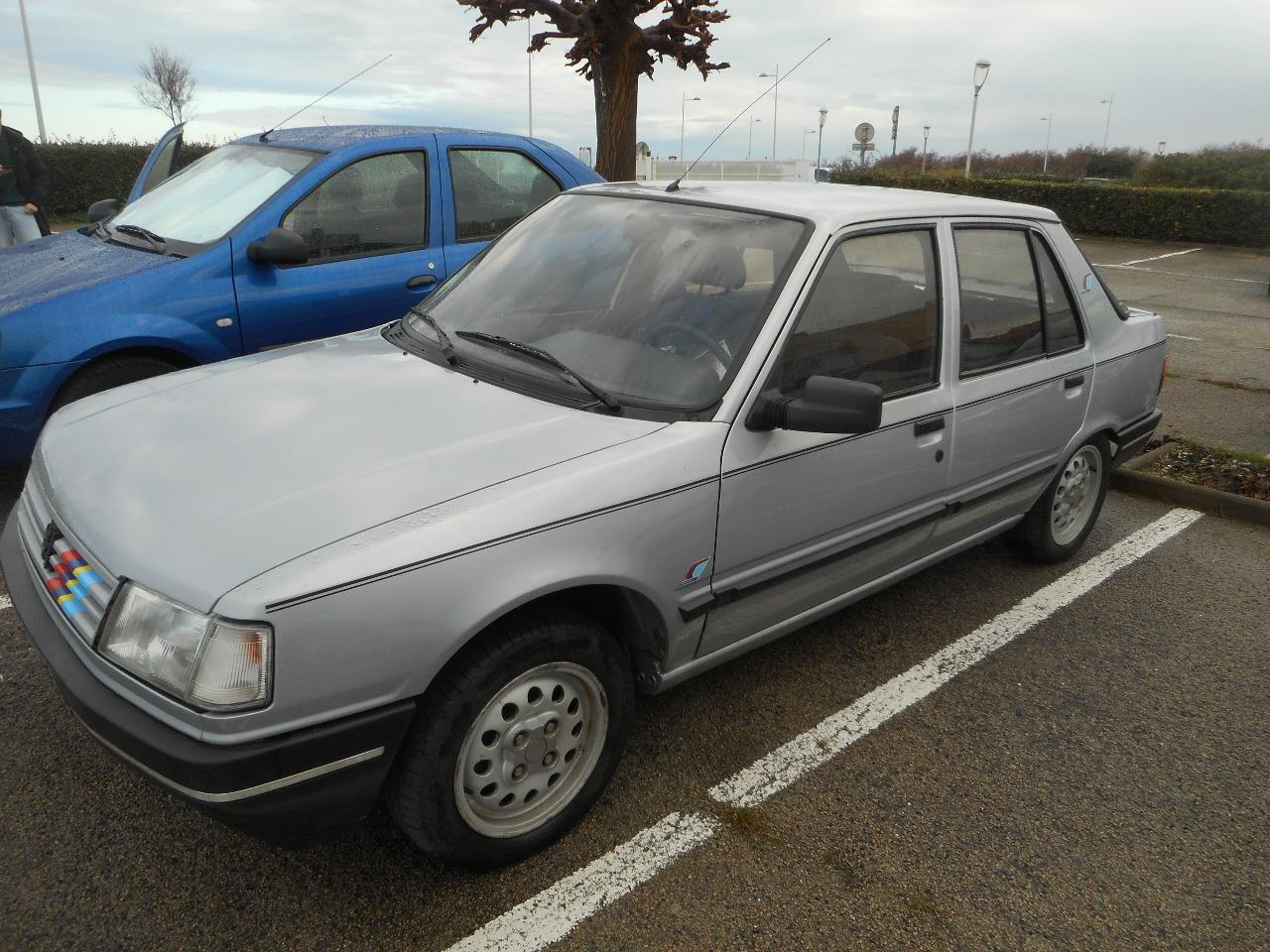 PEUGEOT 309 GT - 1988 LesAnciennes.com
