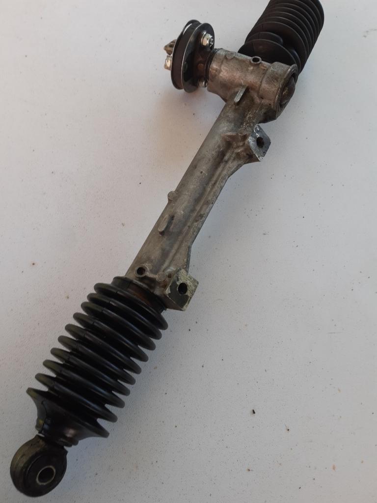 Crémaillère PEUGEOT 404 Pickup LesAnciennes.com
