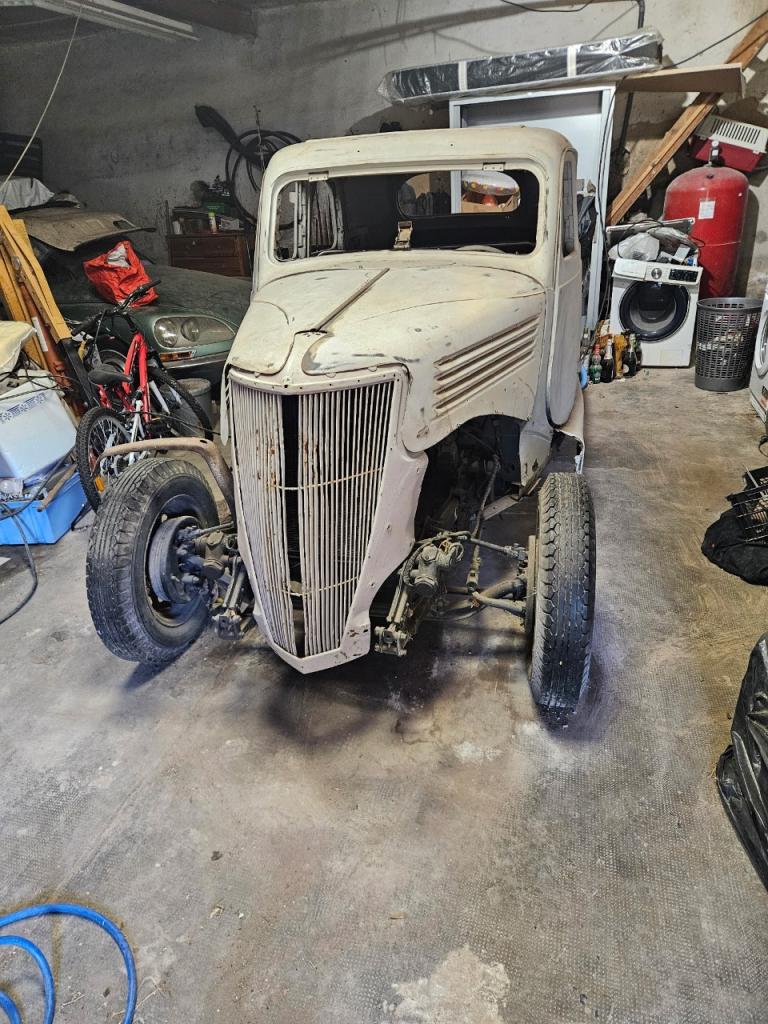 RENAULT Nova - 1960 LesAnciennes.com