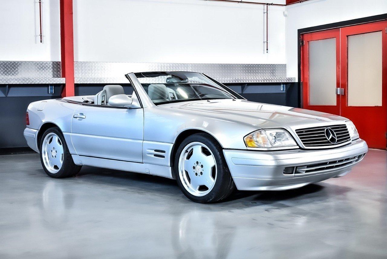 1999 Mercedes-Benz SL500 R129 LesAnciennes.com