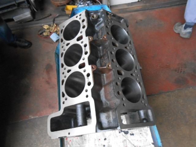 Bloc moteur Ferrari Dino 246 LesAnciennes.com