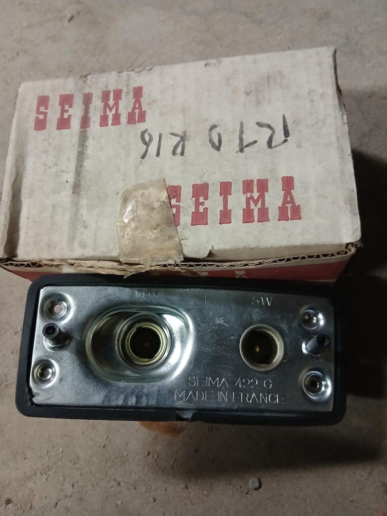 Platine RENAULT 10 (R10) LesAnciennes.com