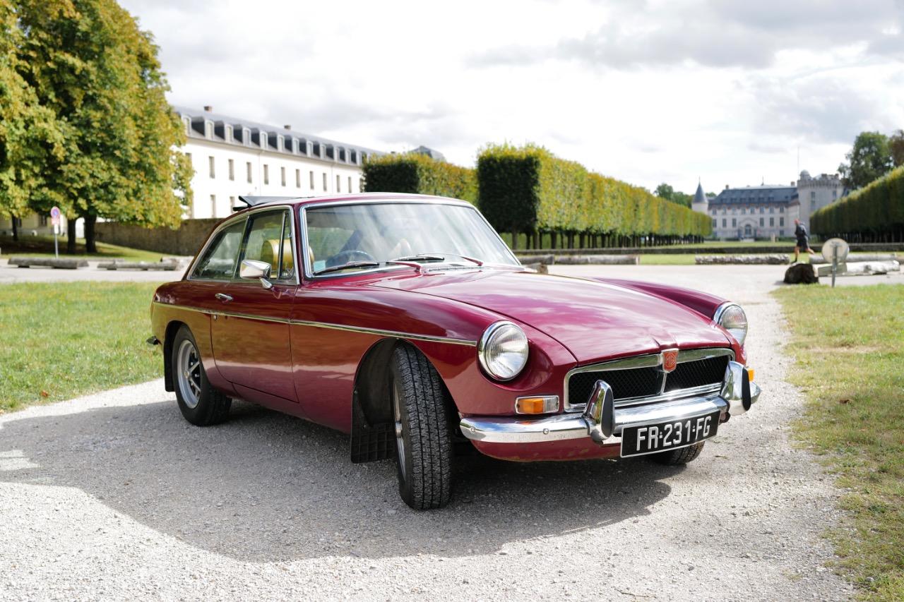 MG MGB GT - 1973 LesAnciennes.com