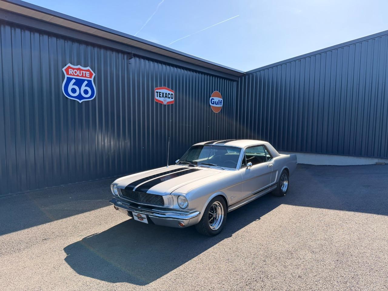 FORD Mustang Coupe - 1966 LesAnciennes.com