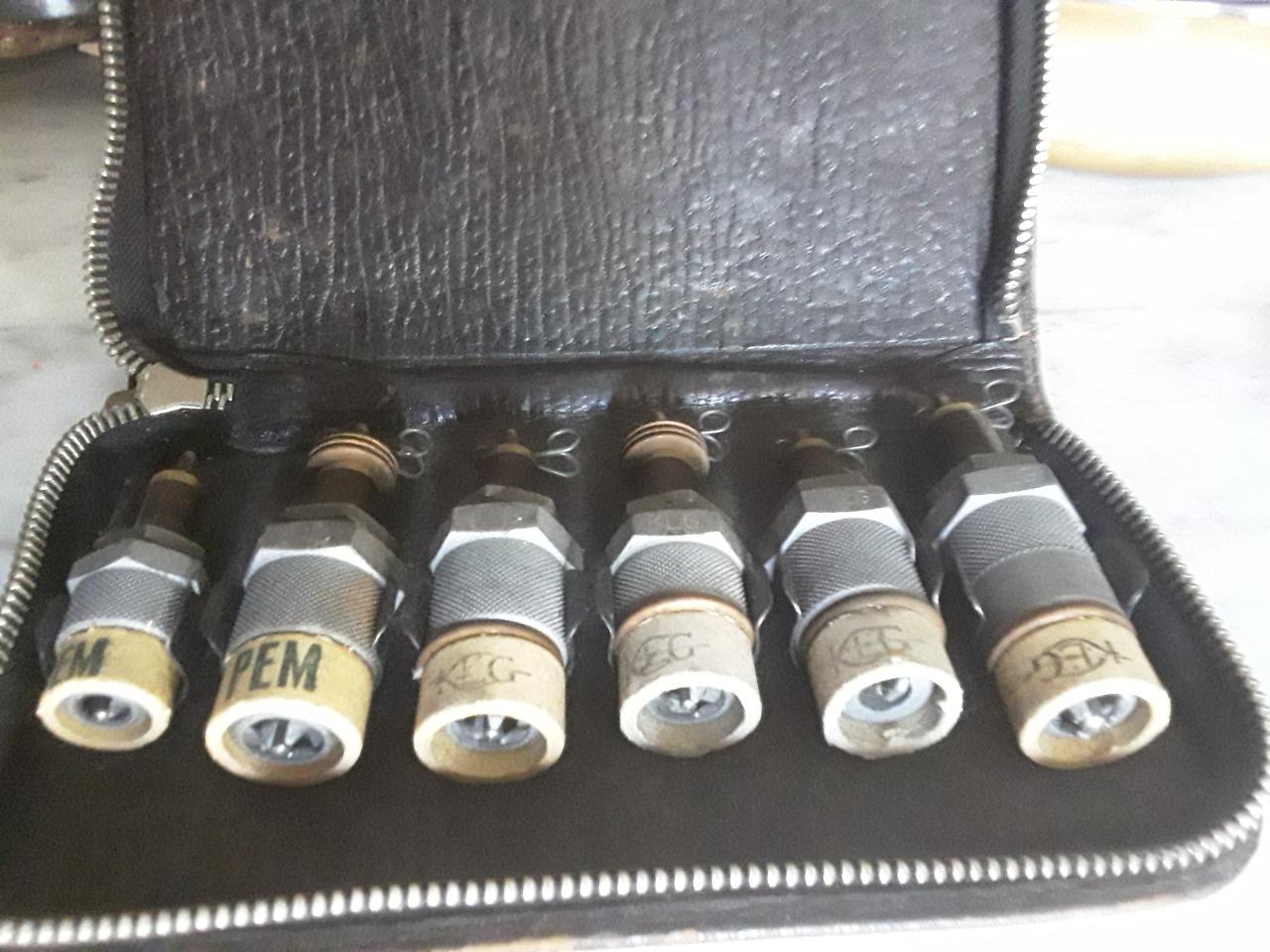 Présentoir de bougies anciennes de représentants LesAnciennes.com