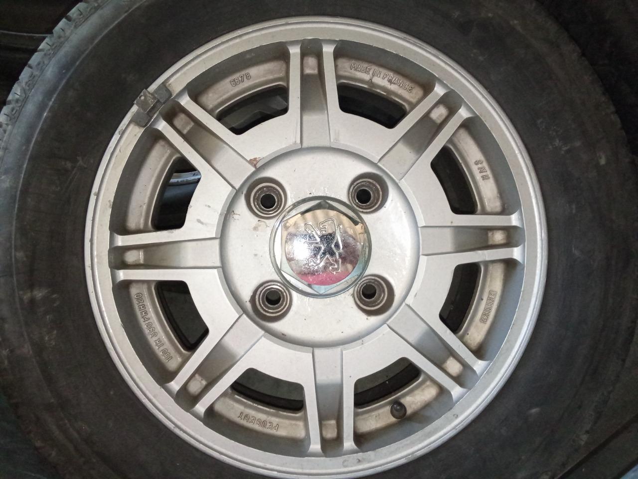 LOT (4 Jantes) ALU TRX (avec 6 Pneus) LesAnciennes.com