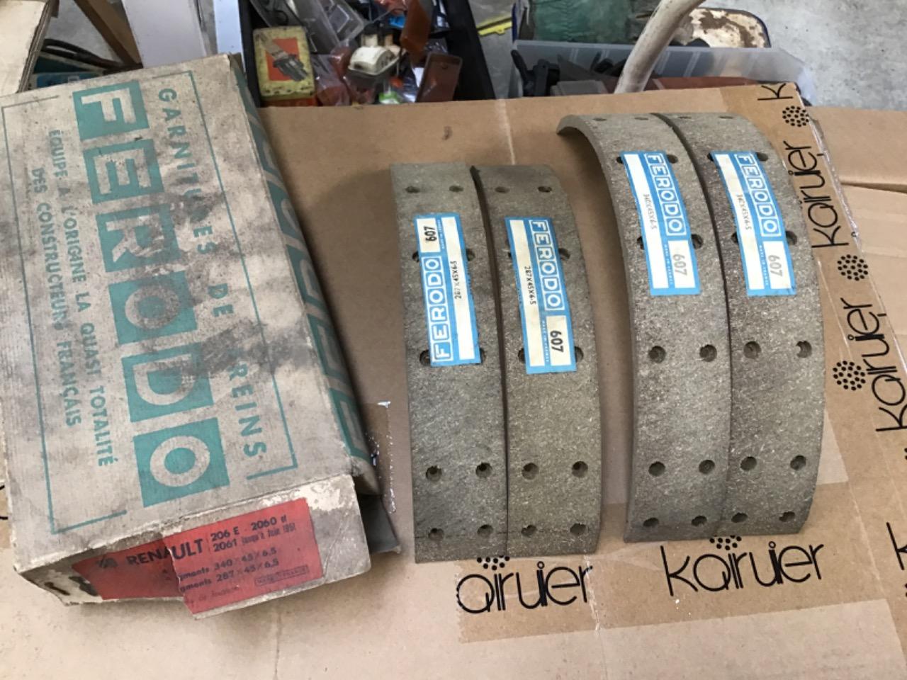 SEGMENTS DE FREINS RENAULT GOÉLETTE GALION LesAnciennes.com