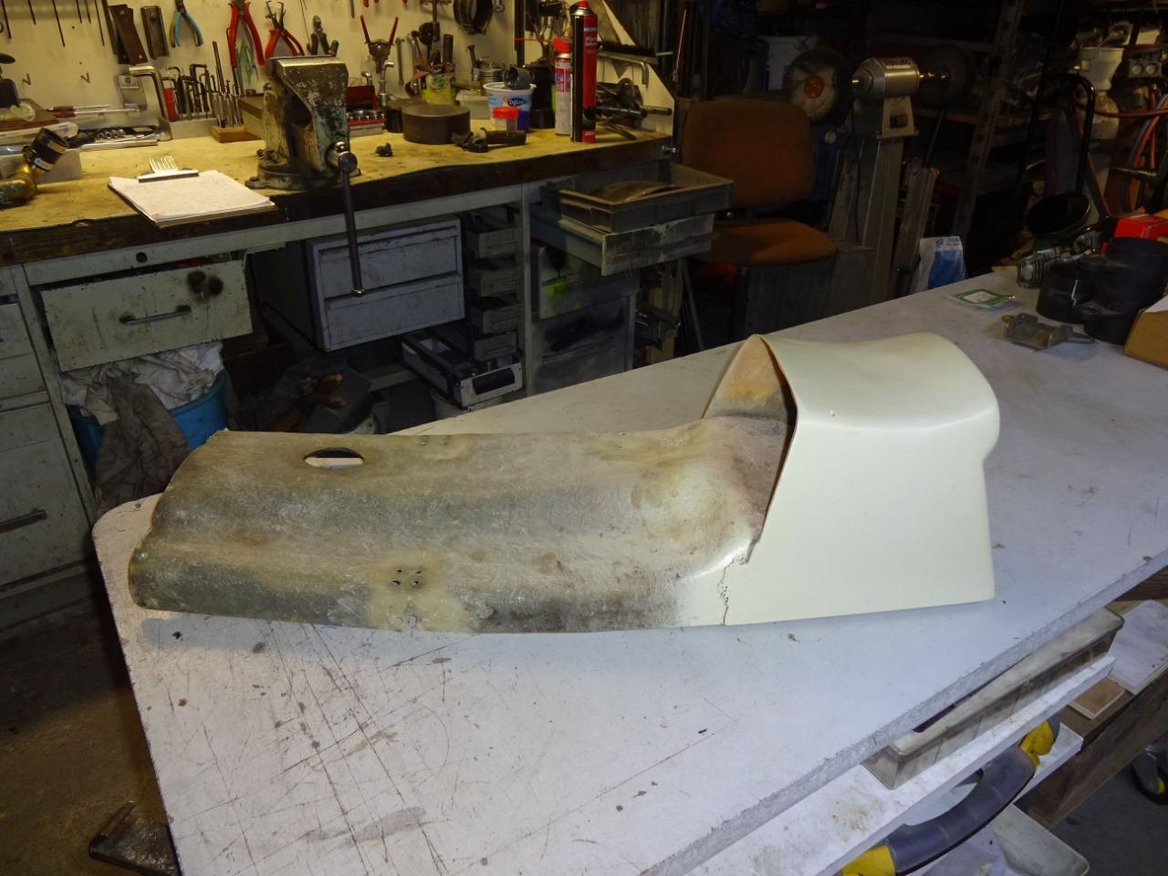 Selle Gus Kuhn pur NORTON Commando 750 LesAnciennes.com