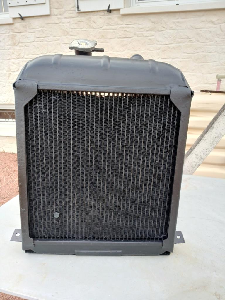 Radiateur MORGAN Plus 8 LesAnciennes.com