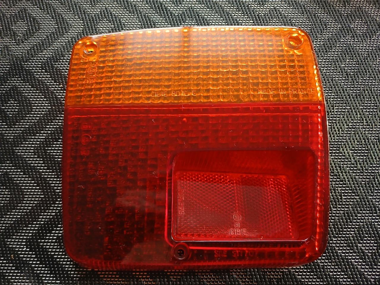 Feu arrière gauche PEUGEOT 304 coupé cabriolet . LesAnciennes.com