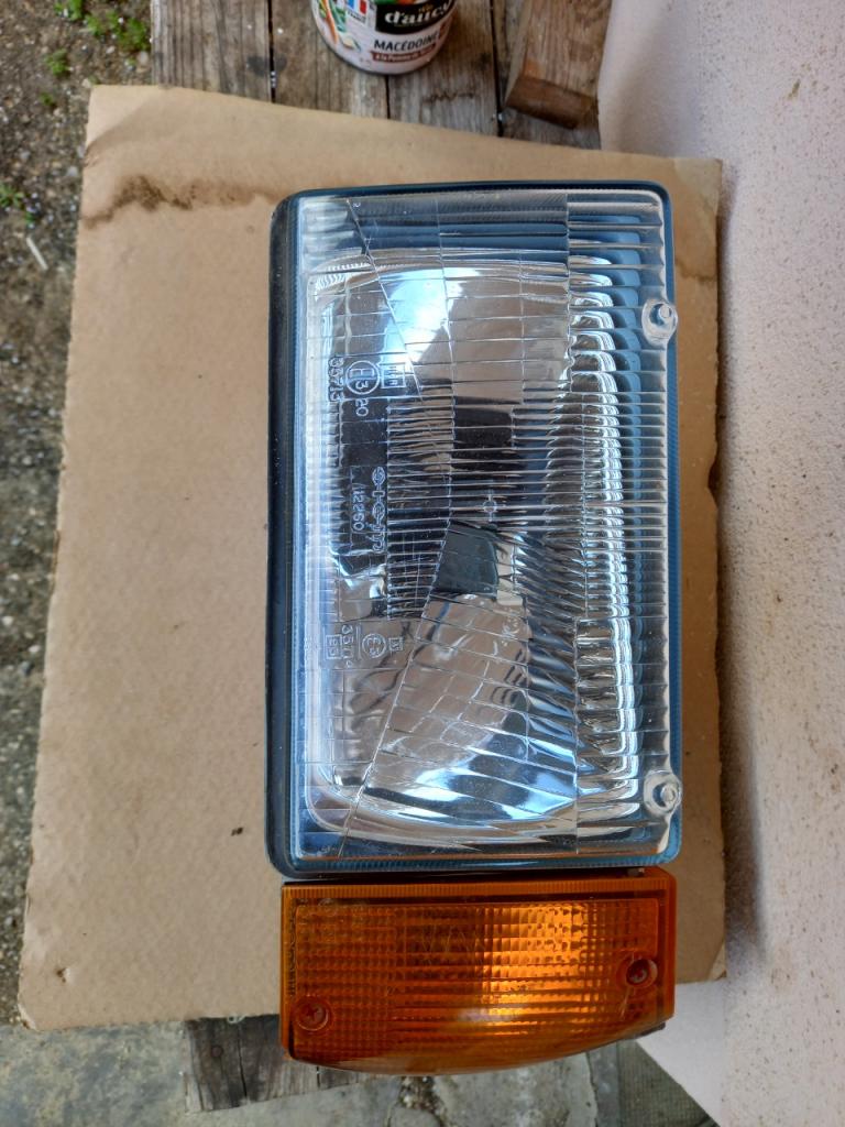 Phares ALFA ROMEO Giulietta LesAnciennes.com