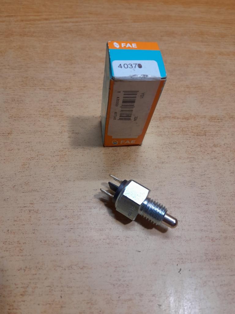 Contacteur feux de recul Opel Ascona manta Bmw LesAnciennes.com