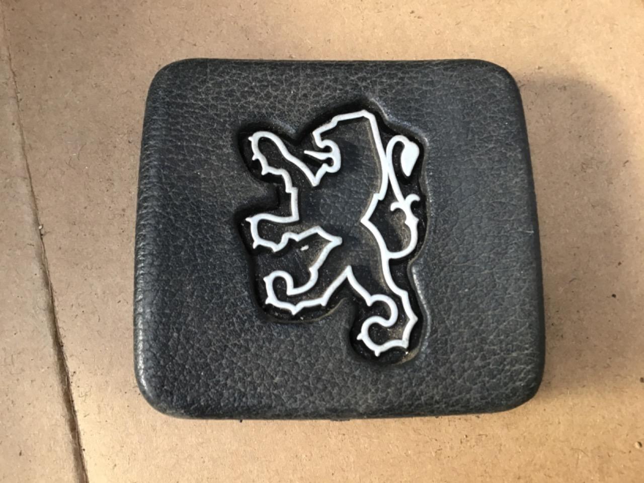 CENTRE DE VOLANT PEUGEOT 604 LesAnciennes.com