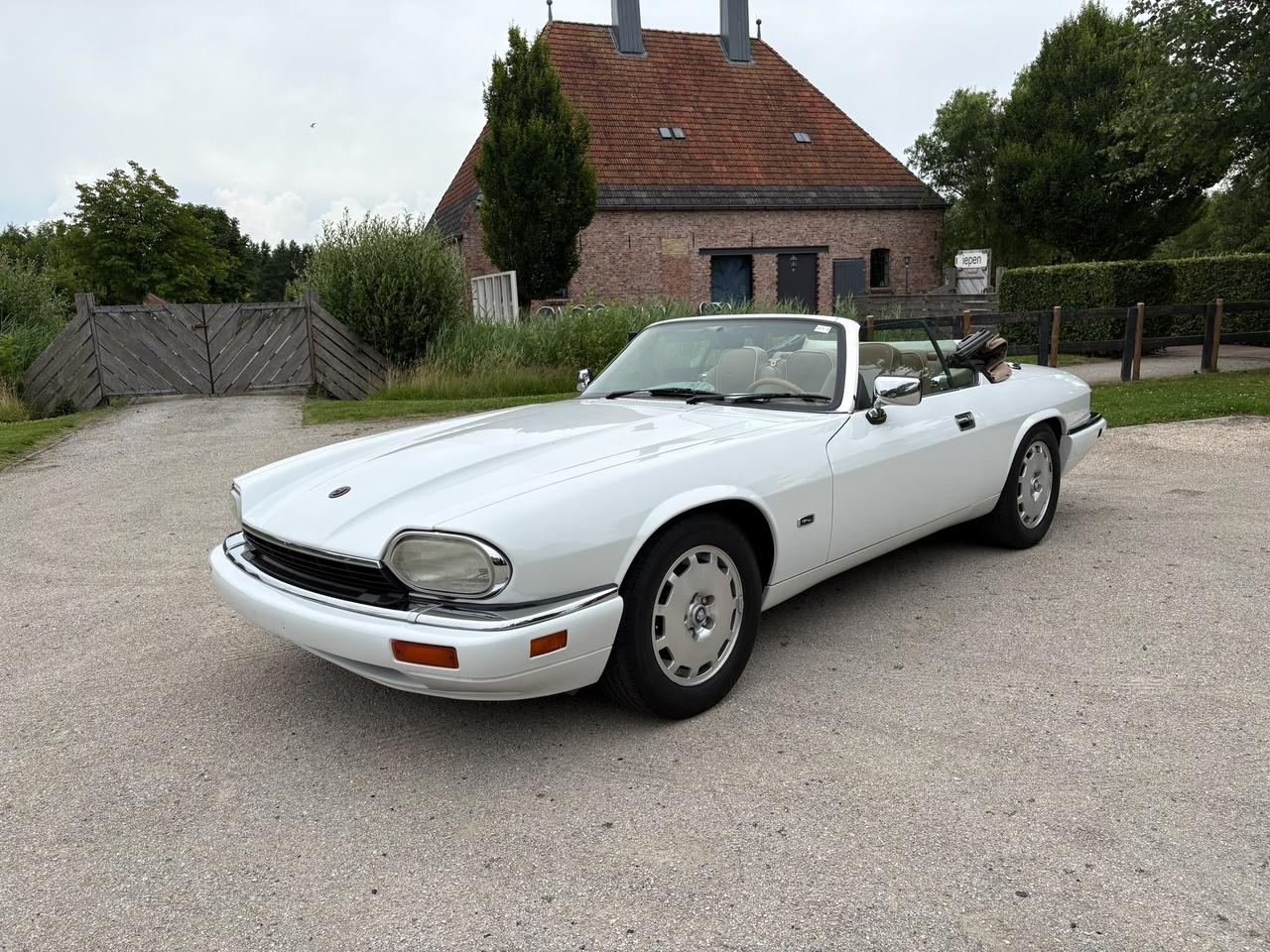 1996 Jaguar XJS 4.0 Convertible LesAnciennes.com