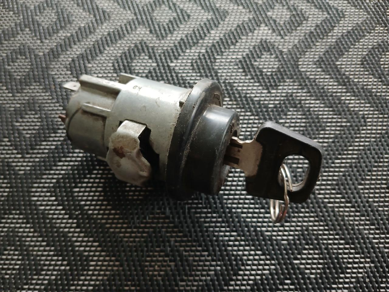 Neiman / contacteur de démarrage SIMCA 1000 LesAnciennes.com