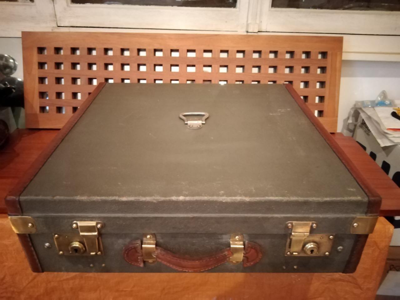 Bagage automobile LesAnciennes.com