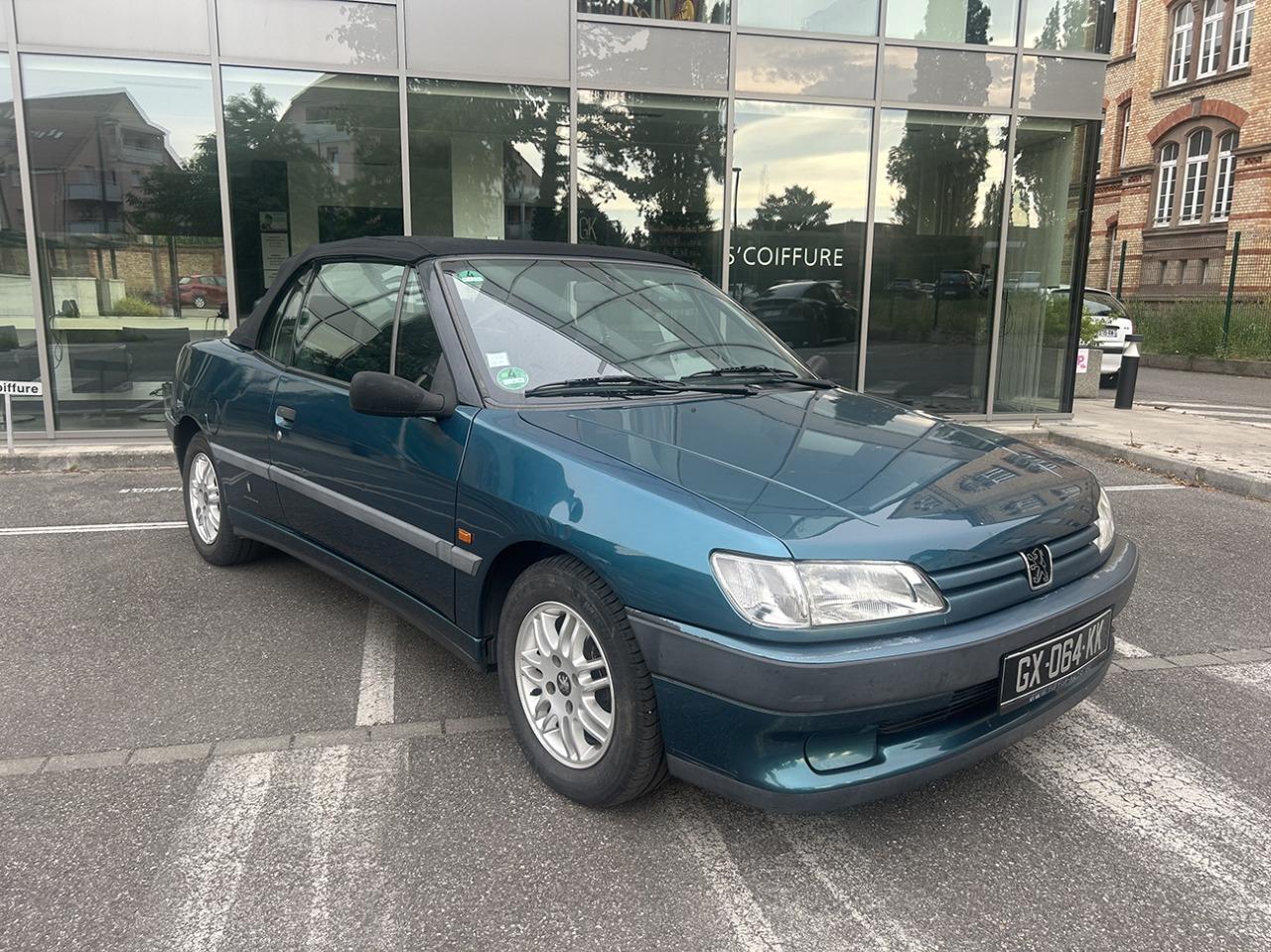 PEUGEOT 306 CABRIOLET 1,8 L PHASE 1 - 1996 LesAnciennes.com
