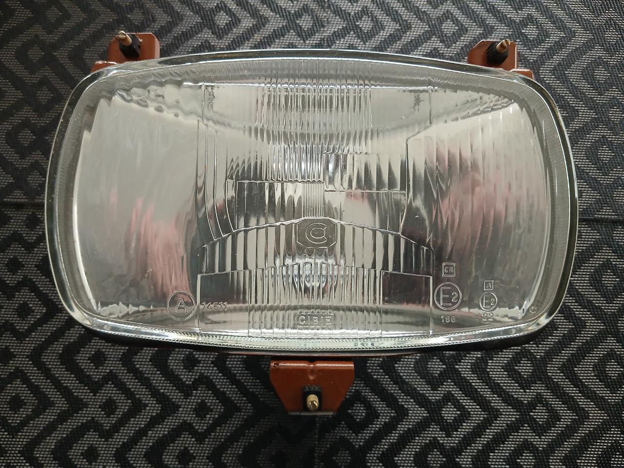 Phare code européen CITROEN C25 série 1 LesAnciennes.com