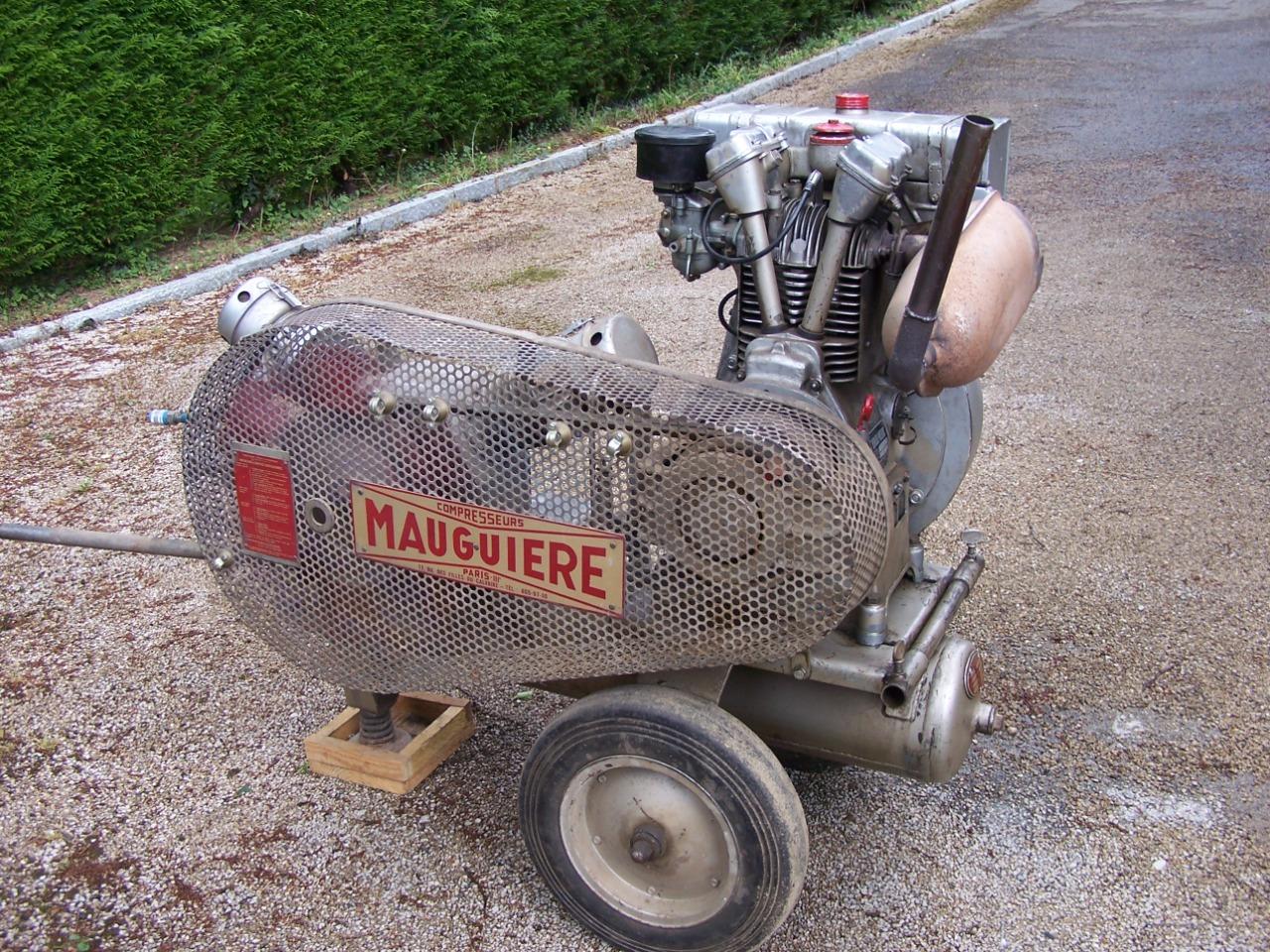 Compresseur Mauguière avec Moteur Bernard + sableu LesAnciennes.com