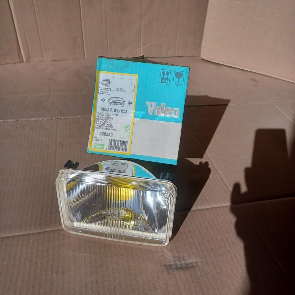 Commodo (phare) Pour Renault R11 - Modèle 1.4 8V, Année 1985, Occasion En Bon état