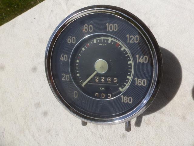 MERCEDES 300 W186 /Adenauer:Compteur 180 km/h LesAnciennes.com