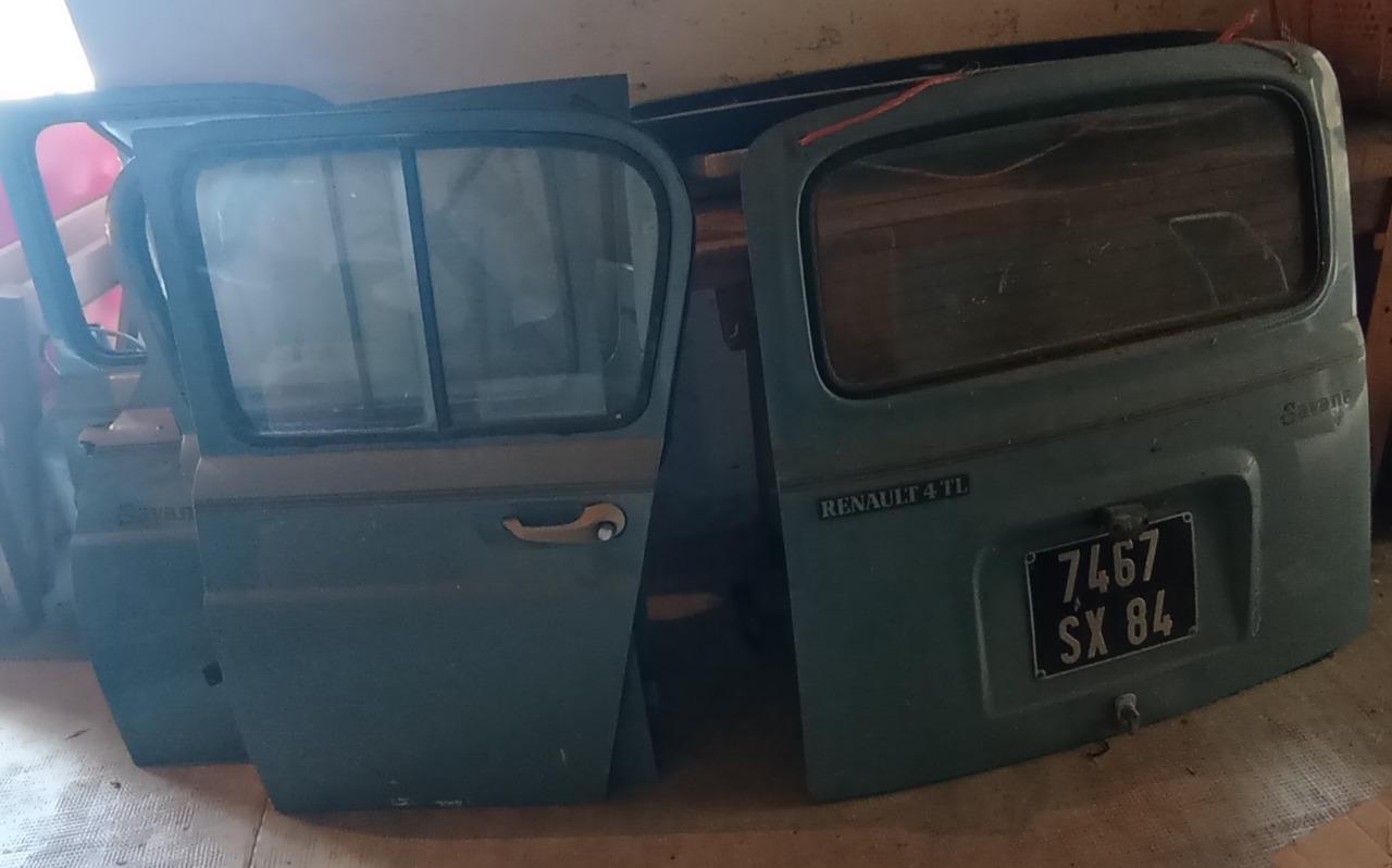 4 PORTIERES ET UN HAYON RENAULT 4L LesAnciennes.com