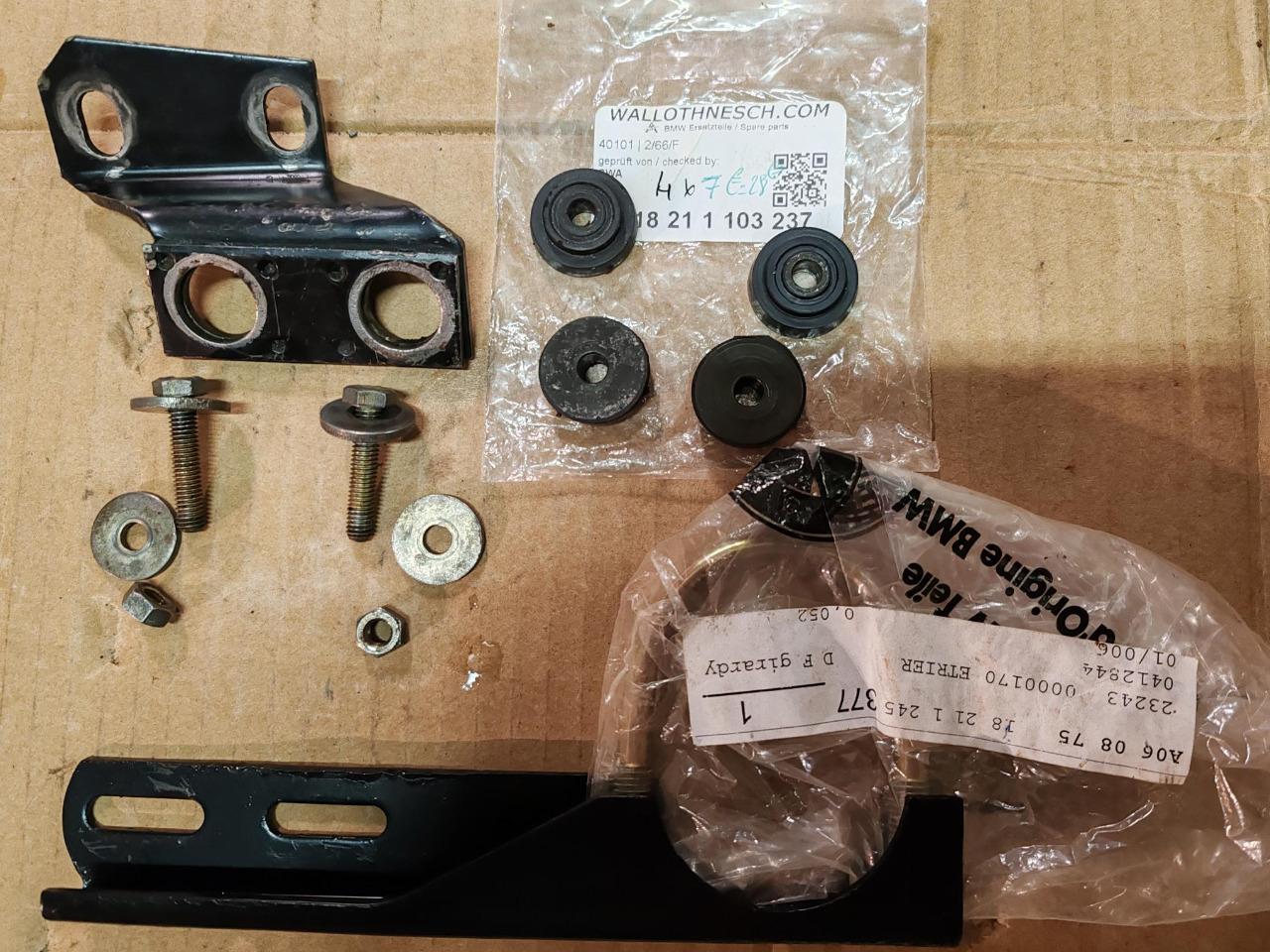 Support échap. BMW 02 et NK M10 E6/E8/E10/E114 LesAnciennes.com