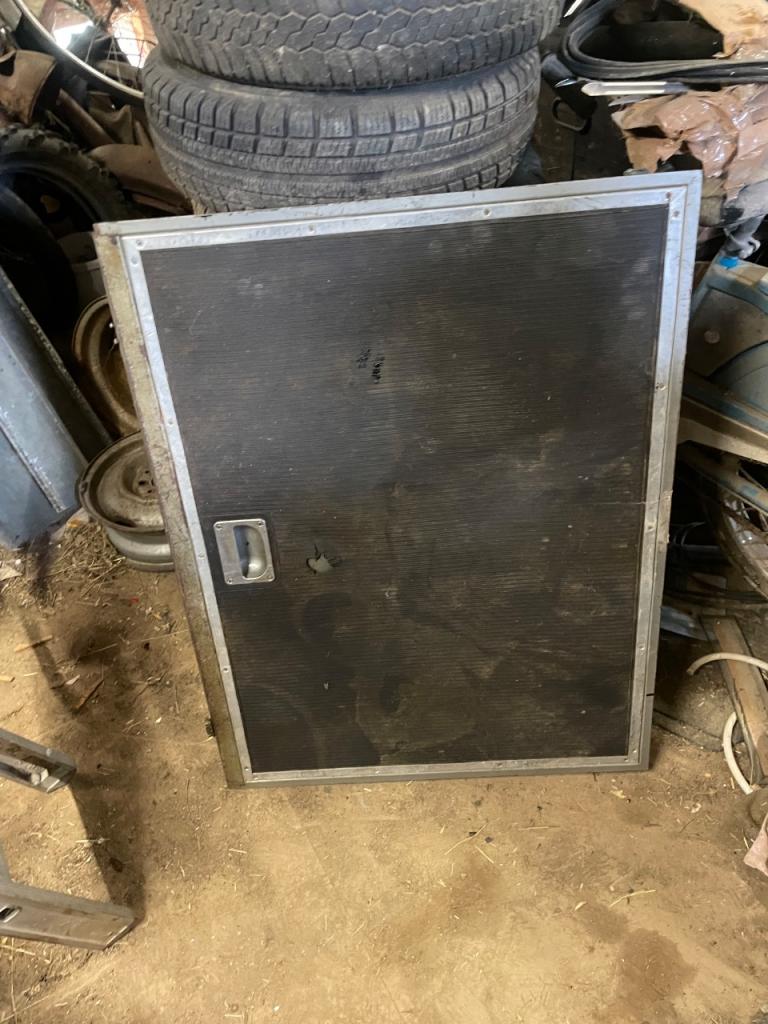 Fond de coffre SIMCA 1500 LesAnciennes.com