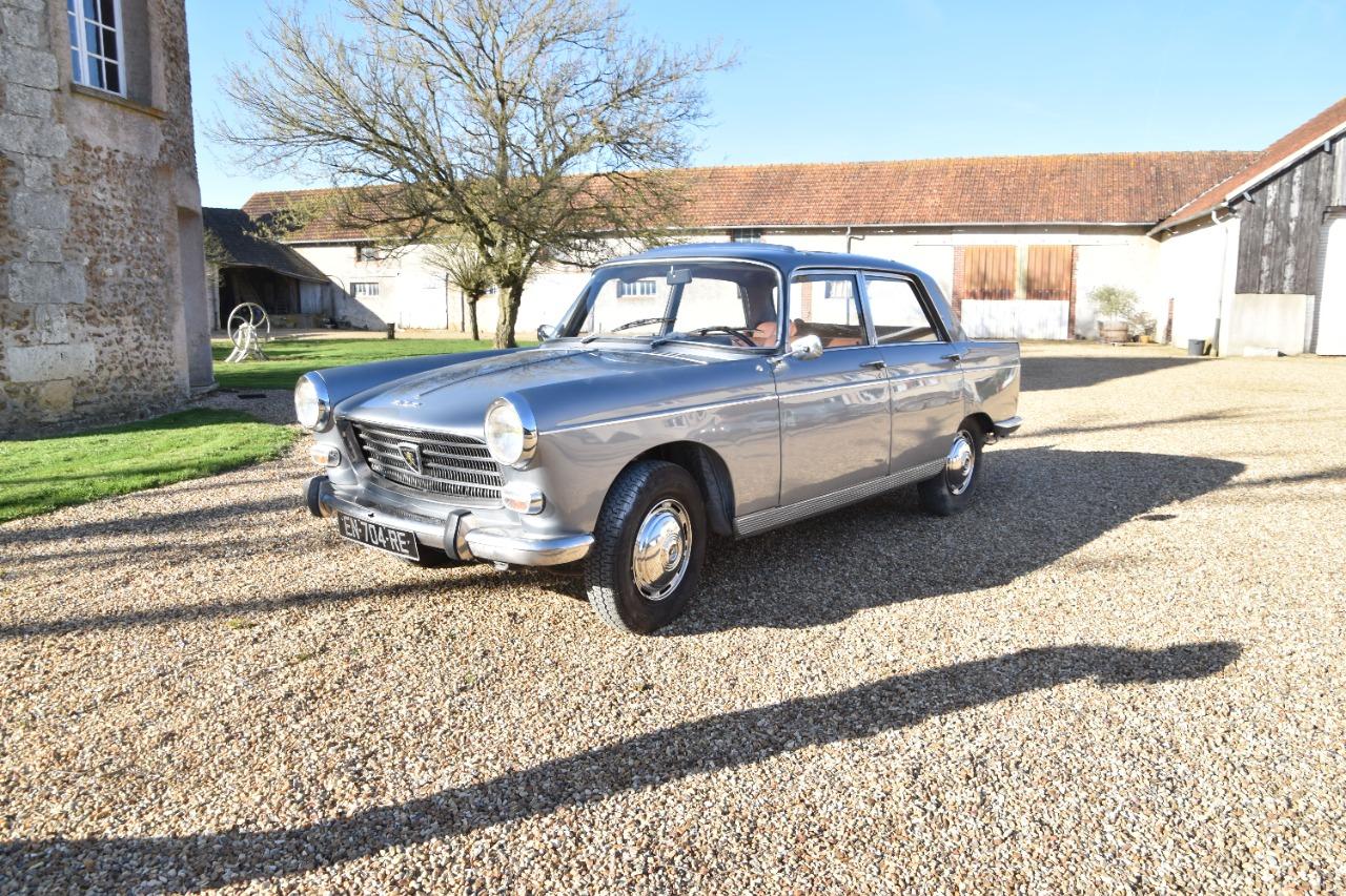 PEUGEOT 404 injection super luxe - 1967 LesAnciennes.com