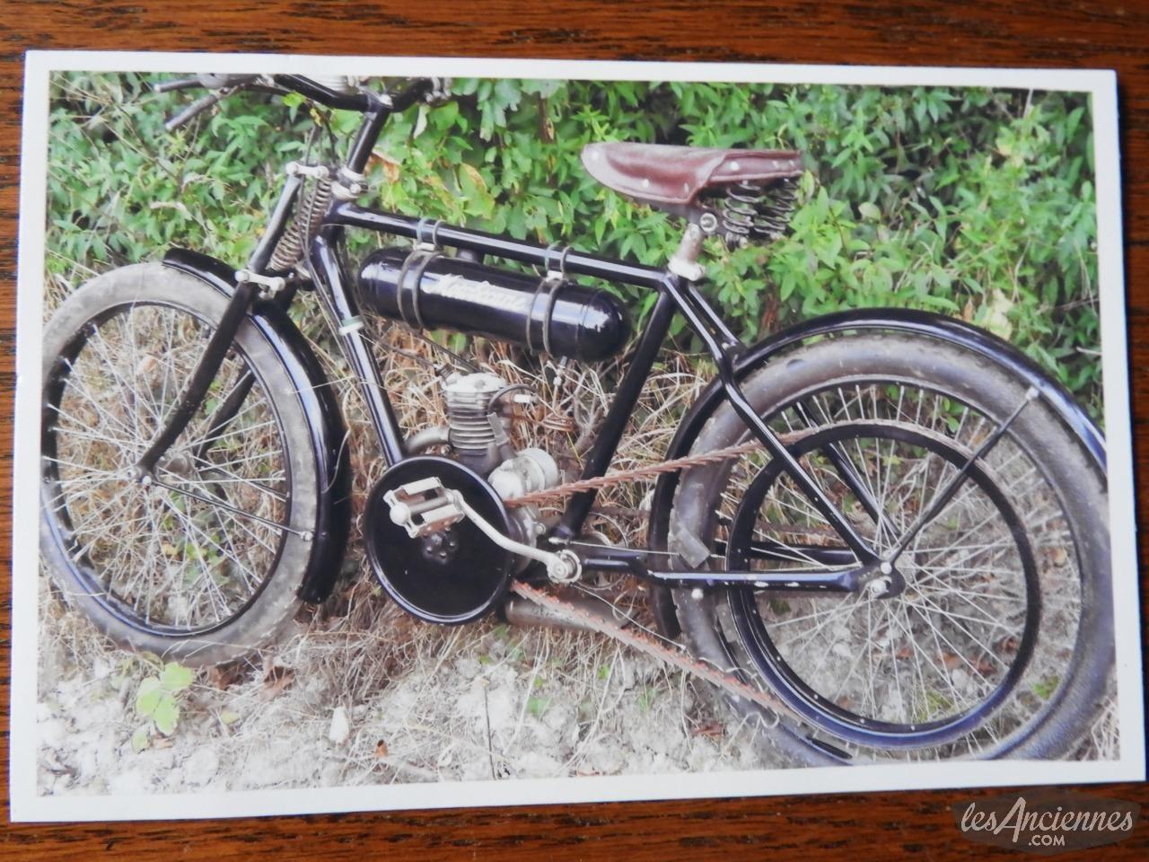 Recherche un réservoir pour MOTOBECANE B1 LesAnciennes.com